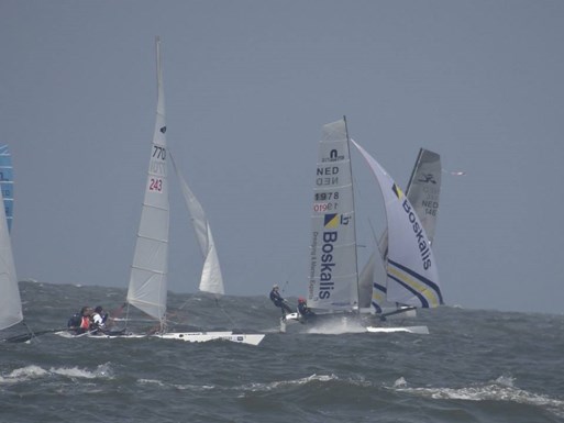 Ruud en Yvonne onderweg in een sterk veld