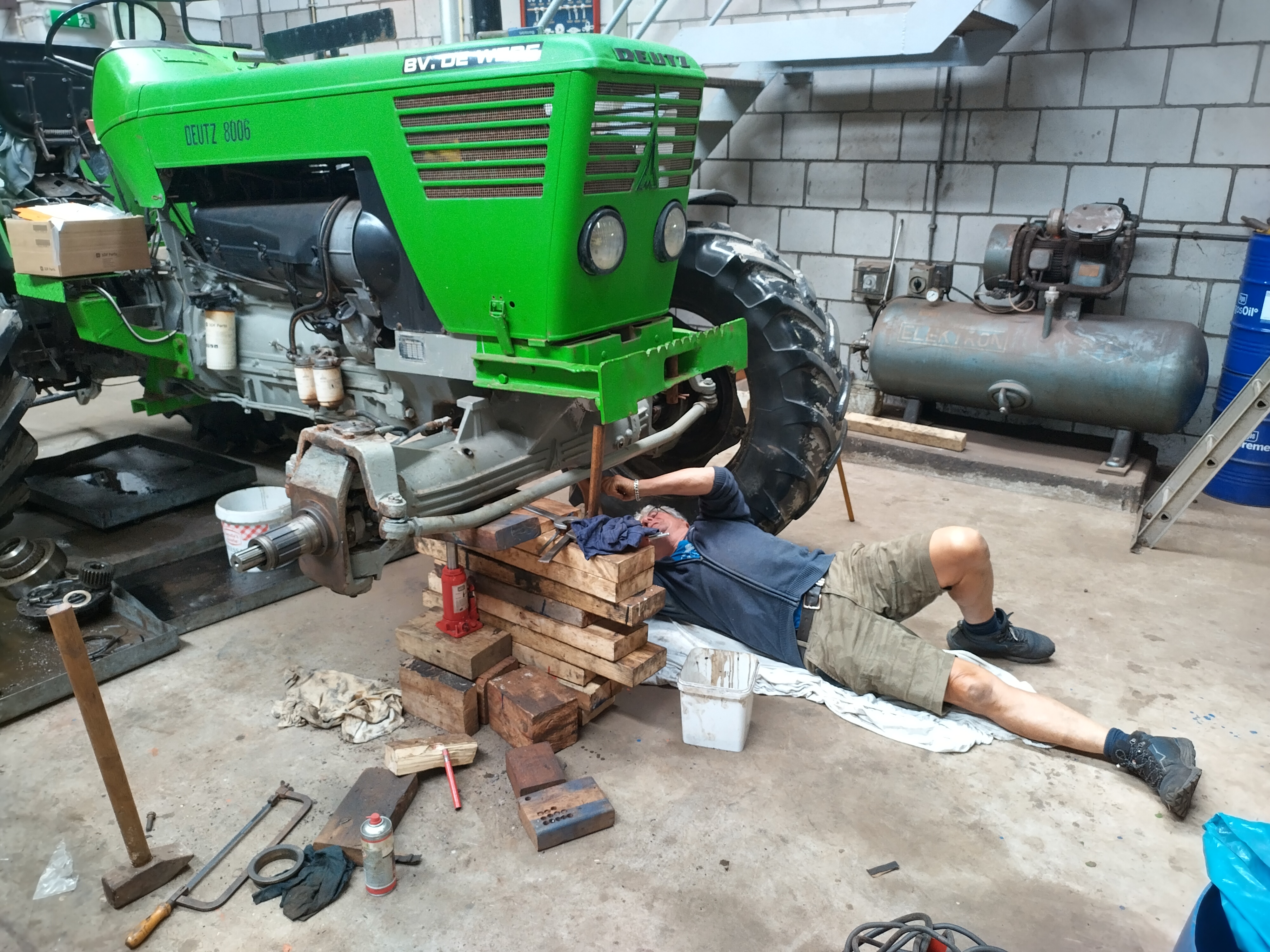 Van pissebed naar kakkebed, update Deutz trekker